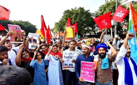 ज्ञानेश कुमार के खिलाफ दिल्ली में प्रदर्शन, उच्चतम न्यायालय तक पहुंचा विपक्ष का मार्च