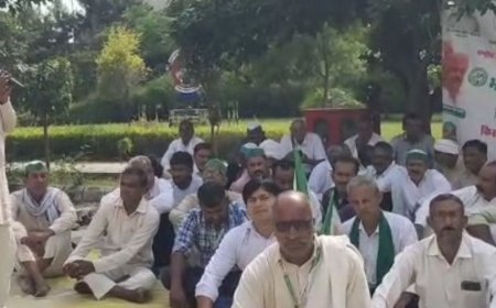 गन्ना रेट 500 रुपए प्रति क्विंटल करने की मांग:हापुड़ कलेक्ट्रेट में प्रदर्शन, बोले- लागत बढ़ने से खेती करना मुश्किल हुआ