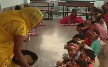 अयोध्या के 1500 आंगनबाड़ी केंद्रों पर कन्या पूजन और भोज:30 हजार बालिकाओं के सम्मान का लक्ष्य, 20 अक्टूबर को भी होंगे कार्यक्रम