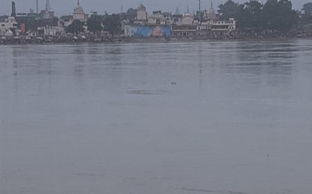 अयोध्या में तेज धूप, सरयू का जलस्तर 23 सेमी ऊपर:24 घंटे में 5 सेमी की गिरावट; तटवर्ती इलाकों में बाढ़ का खतरा टला, अगले दिनों में बढ़ेगा तापमान