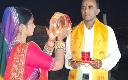 संतकबीरनगर में चांद दिखने पर महिलाओं ने व्रत तोड़ा:मेंहदावल में बिजली विभाग ने चांद का दीदार करने के लिए बंद कर दी सप्लाई
