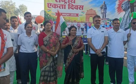 कासगंज में राष्ट्रीय एकता दिवस पर दौड़ हुई:सोरों गेट से गांधी मूर्ति तक निकली ‘रन फॉर यूनिटी’