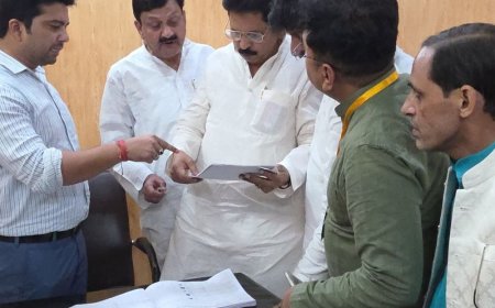 एमएलसी चुनाव मतदाता सूची में डबल वोट का आरोप खारिज:सपा जिलाध्यक्ष असगर अली अंसारी ने एसडीएम से की शिकायत, मिलान के बाद आरोपों को नकारा