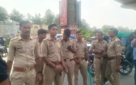 कानपुर में विभागाध्यक्ष और शिक्षक पर जातिगत टिप्पणी का आरोप:भीम आर्मी स्टूडेंट फेडरेशन ने प्रदर्शन किया, एसीपी को ज्ञापन सौंपा