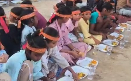 दुर्गा पंडाल पर विशाल भंडारा:सरायखेमा में हवन-पूजन के बाद श्रद्धालुओं को बांटा महाप्रसाद