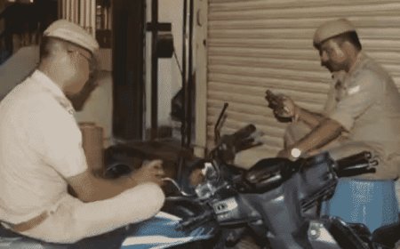 गोरखपुर सराफा बाजार में DRI का छापा:सोना-चांदी गलाने की सूचना पर कार्रवाई, टीम ने पुराना लेनदेन का रिकॉर्ड खंगाला