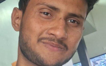 बाराबंकी में गोमती नदी में युवक ने लगाई छलांग:पुल पर खड़ी मिली बाइक, किराए के मकान में रह रहा था; तलाश जारी