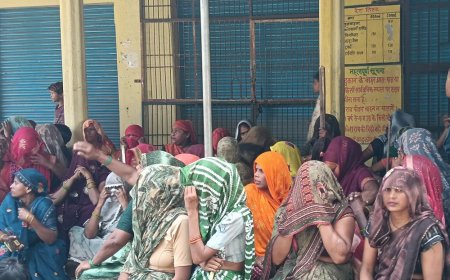 सोनई में ठेका हटाने की मांग:बलदेव रोड के ठेके पर शराबियों के जमावड़े से परेशान महिलाएं