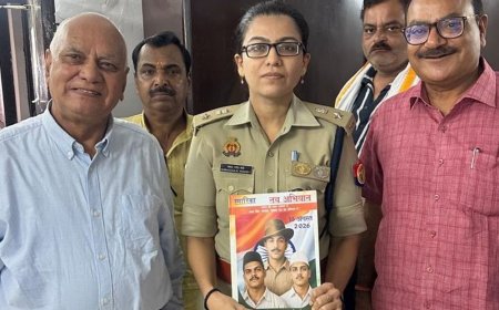 ‘आजादी को नमन’ कार्यक्रम:नव अभियान पत्रिका का विमोचन, SP श्रद्धा पांडेय सहित 20 विभूतियां सम्मानित