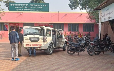 हाईवे पर लकड़ी से लदी ट्रैक्टर-ट्राली में घुसी रोडवेज बस:सहारनपुर के लखनौर गोल चक्कर के पास आधी रात को हुआ हादसा, 13 यात्री घायल