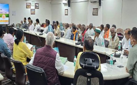 झांसी में 201585 कृषकों को मिली प्रधानमंत्री किसान सम्मान निधि:पीएम के बटन दबाते ही 40.31 करोड़ रुपए खातों में पहुंचे, किसानों के चेहरे खिले