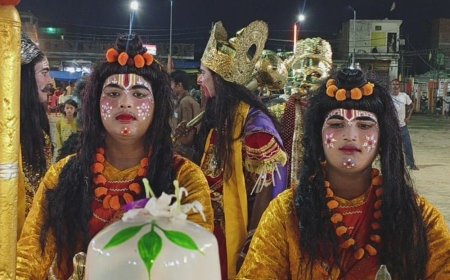 रामलीला में समुद्र पर सेतु निर्माण का मंचन:रावण का साथ छोड़ श्रीराम की शरण में पहुंचे विभीषण, प्रभु ने लगाया गले
