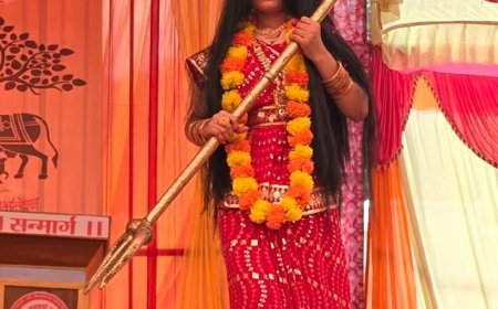 चित्रकला और रूप सज्जा प्रतियोगिता:बच्चों ने दर्शकों का मन मोहा; आरती, गरबा और डांडिया में उमड़े श्रद्धालु