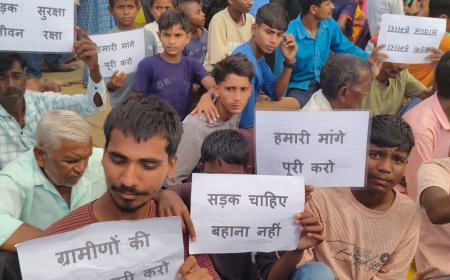 चंदौली में तीन दर्जन ग्रामीण भूख हड़ताल पर बैठे:पूर्व विधायक ने धरनास्थल पर पहुंचकर दिया समर्थन, बोले- मांगें नहीं मानी गईं तो लंबा आंदोलन होगा