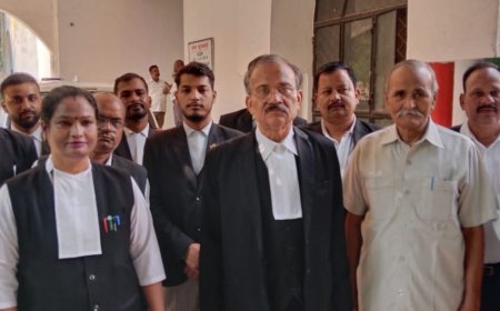 कलेक्ट्रेट में फरियादियों के प्रार्थनापत्र रिसीव करने की व्यवस्था बहाल:लखीमपुर-खीरी में अधिवक्ता महासंघ ने डीएम को ज्ञापन दिया
