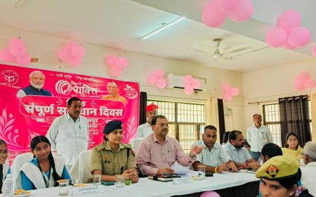 कानपुर में SDM और तहसीलदार बनी छात्राएं:घाटमपुर पिंक तहसील दिवस में सुन रही लोगो की शिकायतें