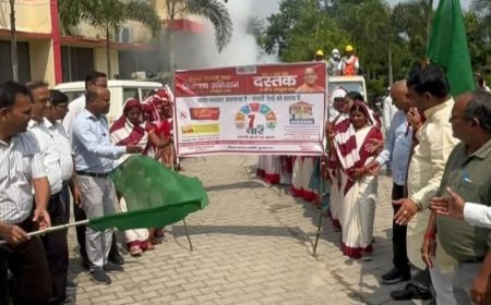 संचारी रोगों के खिलाफ जागरूकता रैली:कुशीनगर में घर-घर पहुंचकर संचारी रोगों से बचाव बताएगा स्वास्थ्य विभाग