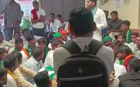 शिकोहाबाद तहसील में धरना-प्रदर्शन:किसानों ने अपनी आठ सूत्रीय मांगों को लेकर प्रशासन से जताई नाराजगी