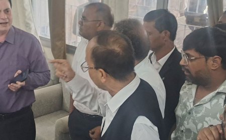 बलरामपुर में ज्ञापन देने पहुंचे वकीलों से नहीं मिले डीएम:ऑनलाइन दाखिल-खारिज के विरोध में एडीएम से बहस, तीनों बार संघों के अध्यक्ष मौजूद रहे