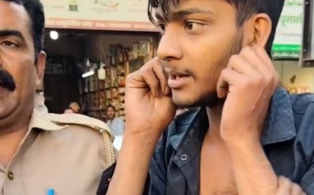 पर्स छीनकर भाग रहे युवक की सरे बाजार पिटाई, VIDEO:मुज़फ़्फ़रनगर के नावल्टी चौराहे की घटना, पर्स छीनकर भागने के शक में लोगों ने युवक को पीटा