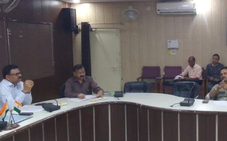 बदायूं में विशेष मतदाता पंजीकरण अभियान:मतदेय स्थलों पर लगेंगे कैंप, राजनीतिक दलों से सहयोग की अपील