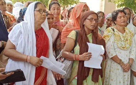 आशा कार्यकर्ताओं का प्रदर्शन:मानदेय बढ़ाने समेत 12 मांगों पर सौंपा ज्ञापन, कार्य बहिष्कार की चेतावनी