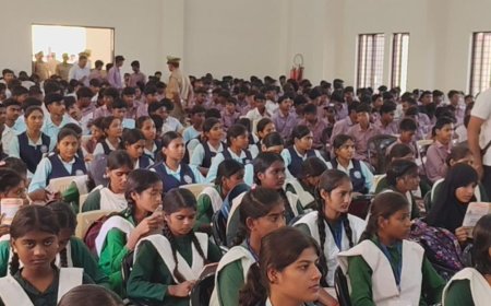 मिशन शक्ति 6.0 में छात्राओं को बताए करियर के अवसर:अमेठी में UPSC से NEET तक मुफ्त कोचिंग की जानकारी दी गई
