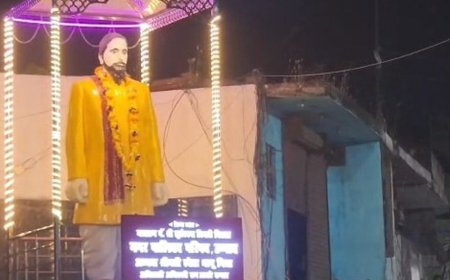 उन्नाव में निराला की प्रतिमा का सौंदर्यीकरण:पालिकाध्यक्ष प्रतिनिधि ने होर्डिंग लगाने वालों को दी चेतावनी, कहा- स्मारकों पर कब्जा बर्दाश्त नहीं