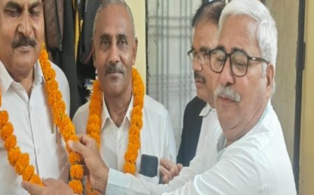 बार एसोसिएशन की नई कार्यकारिणी ने संभाला कार्यभार:पूर्व अध्यक्ष को विदाई दी गई, अधिवक्ताओं के हितों की रक्षा का वादा