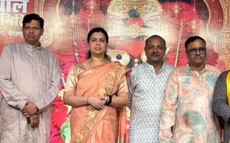 पूर्व IAS दिव्या मित्तल ने अपनी पार्टी बनाई:सोशल मीडिया पर पोस्ट किया वीडियो, नवरात्रि में लगातार मिर्जापुर में कर रहीं जनसंपर्क
