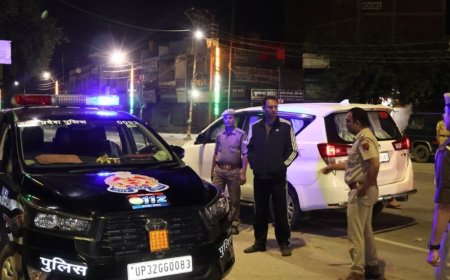एसएसपी ने रात डेढ़ बजे पुलिस व्यवस्था जांची:थानों, पीआरवी और यूपी-112 कंट्रोल रूम का औचक निरीक्षण किया