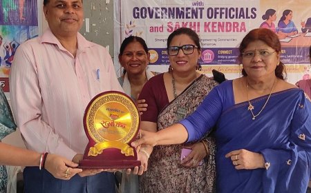 सखी केंद्र में इंटरफेस मीटिंग:महिला-युवा लीडर्स को गुड टच-बैड टच और हेल्पलाइन 181 की जानकारी दी