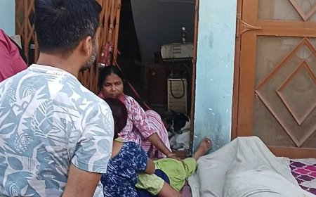 बस्ती में युवक ने फांसी लगाकर दी जान:नौकरी न मिलने से अवसाद में था, परिजनों ने दरवाजा तोड़कर देखा