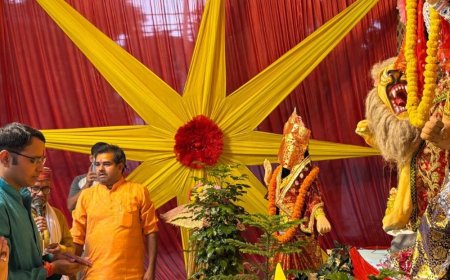 सुल्तानपुर एसपी ने रावण दहन स्थल का किया निरीक्षण:100 से ज्यादा पंडालों में स्थापित हुईं मां दुर्गा की प्रतिमाएं, राहुल चौराहे के पास 50 मीटर में 5 पंडाल