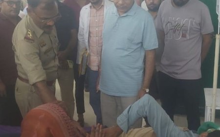 कार ने दुर्गा पंडाल के बाहर खड़े लोगों को रौंदा:बलरामपुर में 3 की मौत, 5 गंभीर घायल, दुर्गा पंडाल पर आरती देख रहे थे लोग