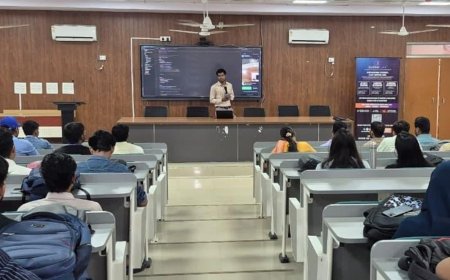 भाषा विश्वविद्यालय में सेमिनार एक दिवसीय आयोजित:विद्यार्थियों को सिखाई गई आधुनिक कोडिंग, 3 छात्रों का निशुल्क इंटर्नशिप चयन