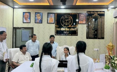 देवरिया में छात्रा अनन्या बनीं एक दिन की BSA:छात्राओं ने संभाली जिला और ब्लॉक स्तर के अधिकारियों की जिम्मेदारी