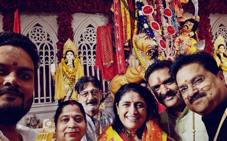 कन्नौज में सन्मार्ग नवदुर्गा उत्सव:मंत्री असीम अरुण हुए शामिल, पारंपरिक परिधानों संग डांडिया समापन हुआ