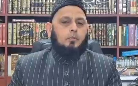 लखनऊ में मौलाना खालिद ने जताई नाराजगी:सऊदी अरब पर हूती विद्रोहियों के हमले कि निंदा किया , मौलाना बोले - काबे की सुरक्षा को मजबूत किया जाए