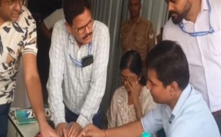 शाहजहांपुर में लोहे के सरिये का अवैध कारोबार पकड़ा गया:8 घंटे से जांच जारी, 5 गोदाम अवैध मिले; 4 जिले की 8 टीमें दस्तावेज खंगाल रही