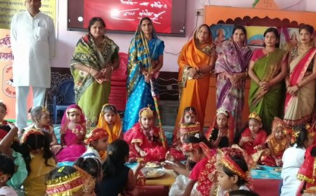 सरस्वती शिशु मंदिर में कन्या पूजन उत्सव:शारदीय नवरात्र में कन्याओं के चरण पखारकर उतारी आरती