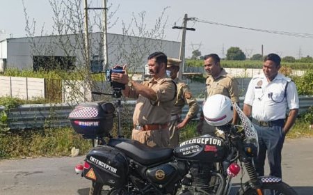 बागपत में 115 वाहन चालकों के चालान काटे:दिल्ली-देहरादून कॉरिडोर पर एक दिन में लगा 23 लाख रुपए का जुर्माना