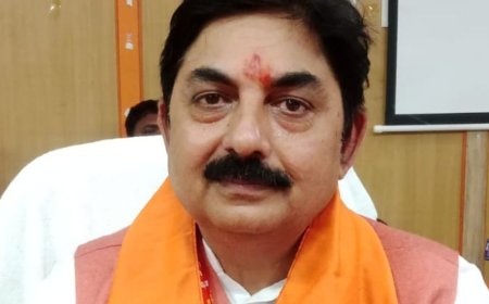 भाजपा प्रदेश प्रवक्ता एसएन सिंह पहली बार देवरिया पहुंचे:पार्टी पदाधिकारियों और कार्यकर्ताओं ने किया स्वागत, नई जिम्मेदारी पर दी बधाई