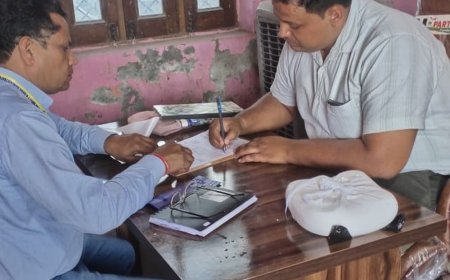 नवरात्रि पर खाद्य विभाग ने की छापेमारी:तेल, दूध और पनीर समेत 10 नमूने जांच के लिए भेजे