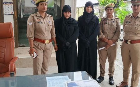 ई-रिक्शा में ब्लेड से पर्स काटने वाली महिलाएं गिरफ्तार:अमरोहा में वारदात कुबूल की, सोने के कंगन और नकदी बरामद