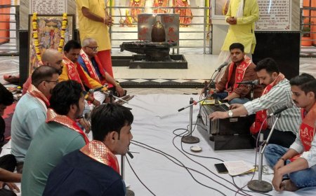 लखनऊ के टड़ियन हनुमान मंदिर का स्थापना दिवस:महारुद्राभिषेक संग महाआरती, '5 साल, 5 सेवा संकल्प' अभियान की शुरुआत