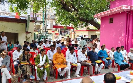 डीएम-एसपी ने दुर्गा पूजा के लिए कंट्रोल रूम किया शुरू:डेढ़ से दो लाख श्रद्धालुओं को असुविधा न हो, प्रशासन मुस्तैद