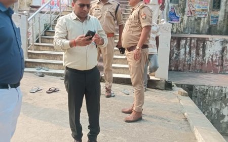 एडीएम और एएसपी ने कल्याणी नदी घाट का निरीक्षण किया:दुर्गा प्रतिमा विसर्जन से पहले सुरक्षा, बैरिकेडिंग और प्रकाश व्यवस्था दुरुस्त करने के निर्देश दिए