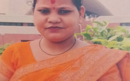 बाइक की टक्कर से घायल महिला की मौत:नोएडा से शाहजहांपुर से लौटते समय हुआ था हादसा, पति-बेटी को मामूली चोटें
