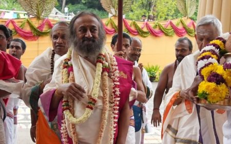 आर्ट ऑफ लिविंग में नवरात्रि महोत्सव:मेरठ के साधकों ने साझा किए, मौन साधना ध्यान के दिव्य अनुभव